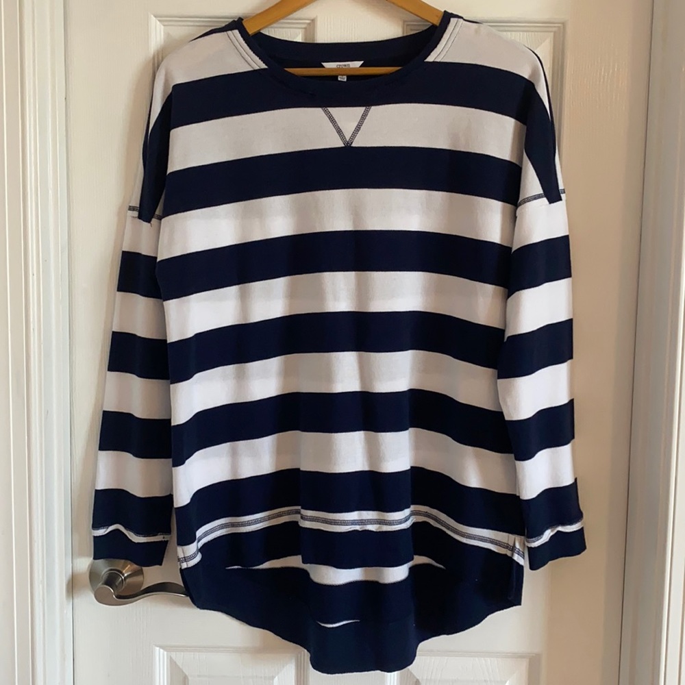 Crown and Ivy long sleeve shirt/ light pullover Size : small